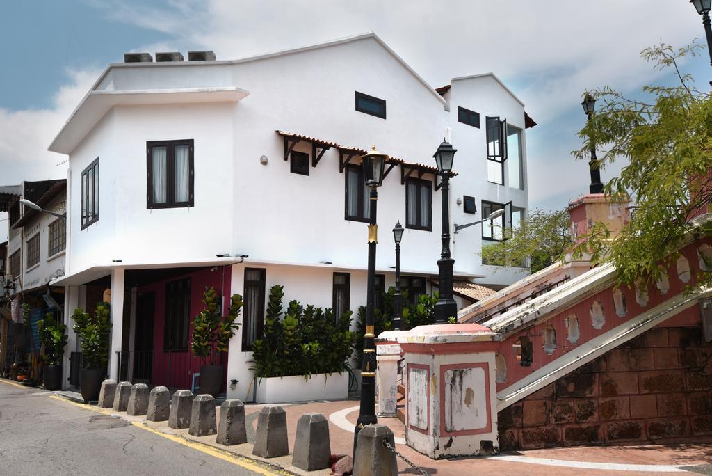 Backyard Rio Melaka Apartment Exterior photo